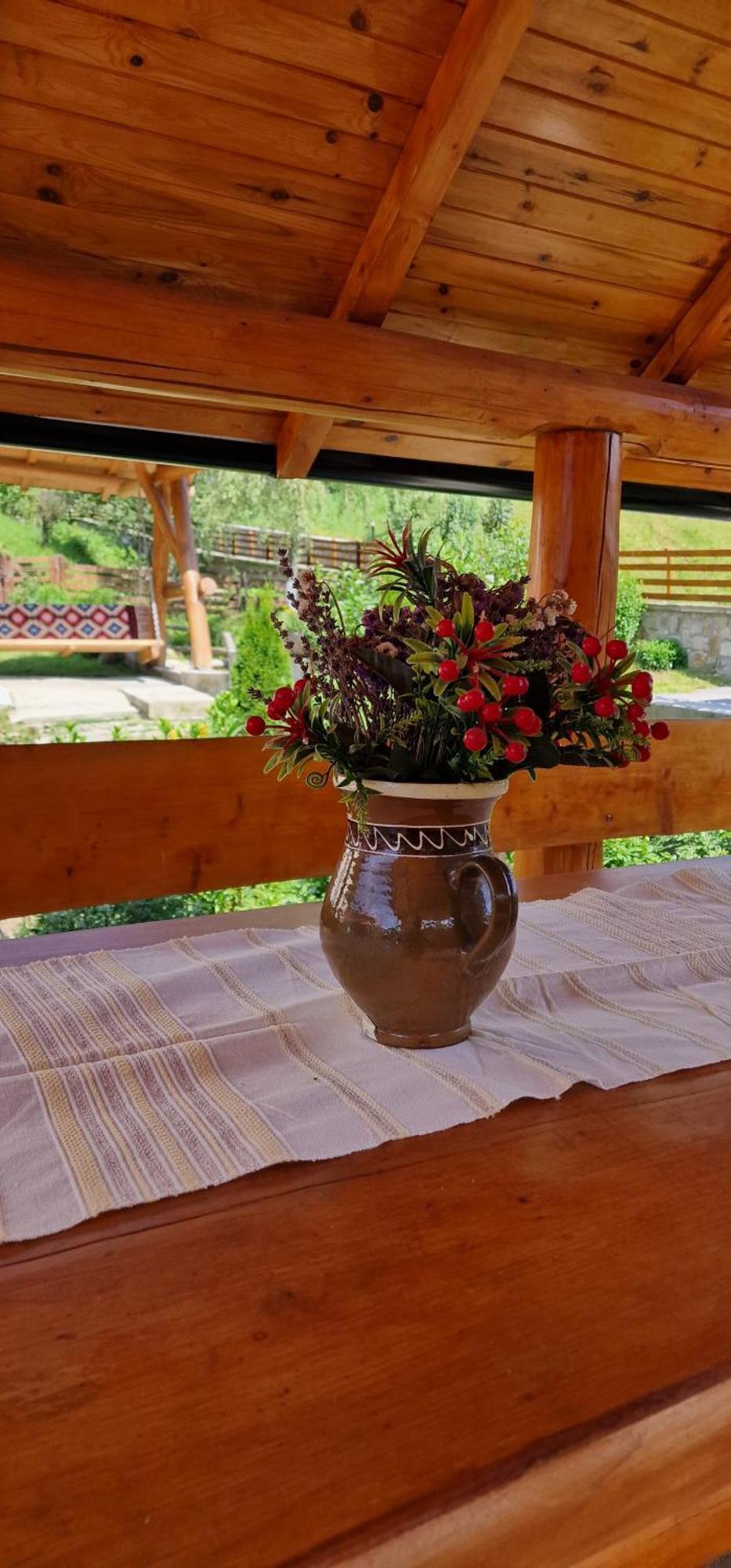 Hotel Casa Agroturistica Tarancuta Din Vatra Moldoviţei Zewnętrze zdjęcie
